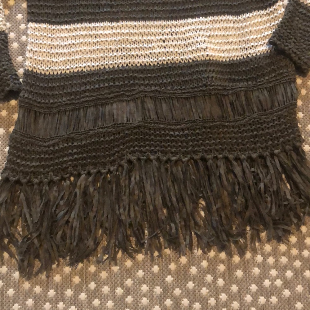Fun fall sweater - Picture 3 of 3